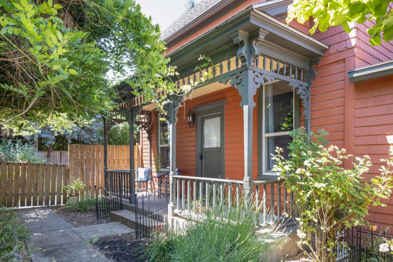Wynkoop At Carlton: Taste Of Europe, Walk To Wineries, Dog Friendly Villa Buitenkant foto